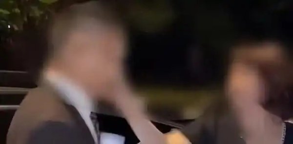 常州一女子街头多次掌掴网约车司机，警方介入调查