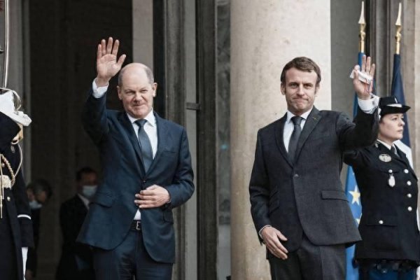 法国打得赢英国吗? 法国: 现在全世界我打不赢的国家只有两个半