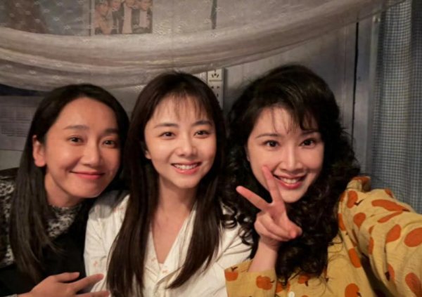 原来她是茹萍女儿, 演《我的山与海》又火了, 至今离异带娃住娘家