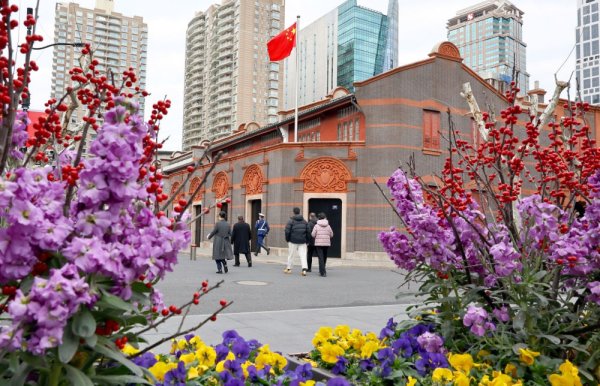 从50多颗火种到逾一亿面旗帜——写在中国共产党成立105周年之际